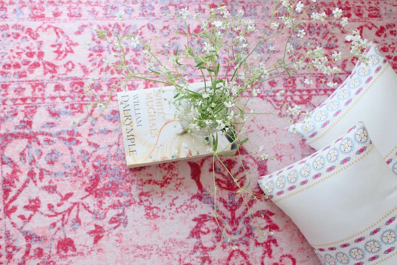 4 Ways To Style a Beautiful Pink Rug – Birdy