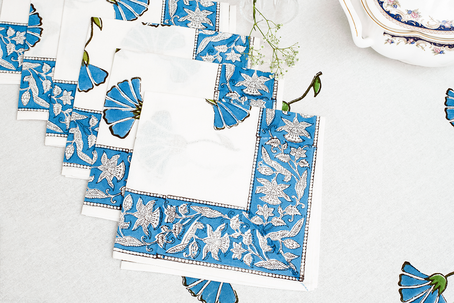 Blue & White Table Cover with Set of Napkins - The Jaipur Collection