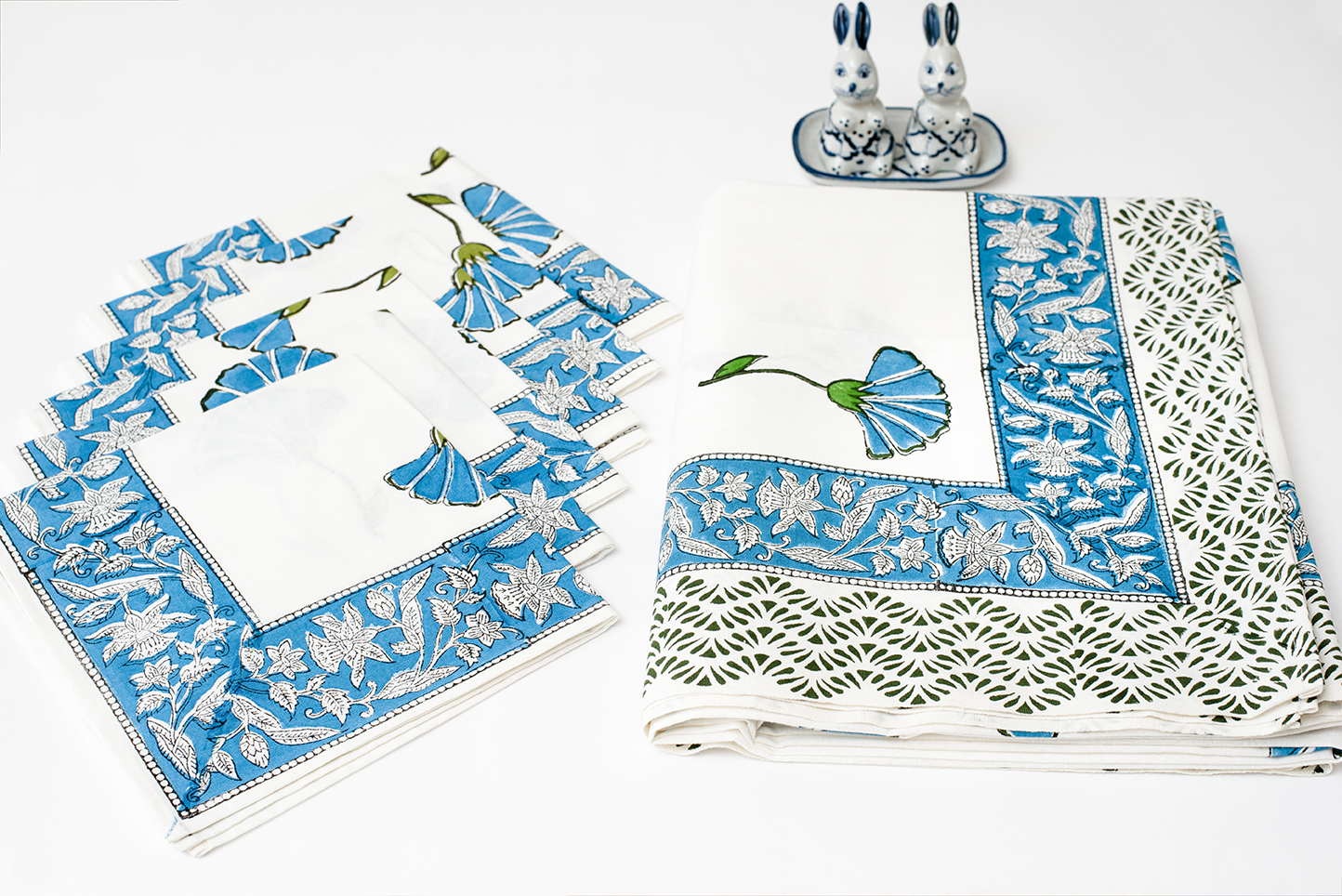 Blue & White Table Cover with Set of Napkins - The Jaipur Collection